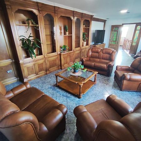 Preciosa Villa Para Grupos Grandes Con Piscina Y Bbq Casarrubios del Monte エクステリア 写真