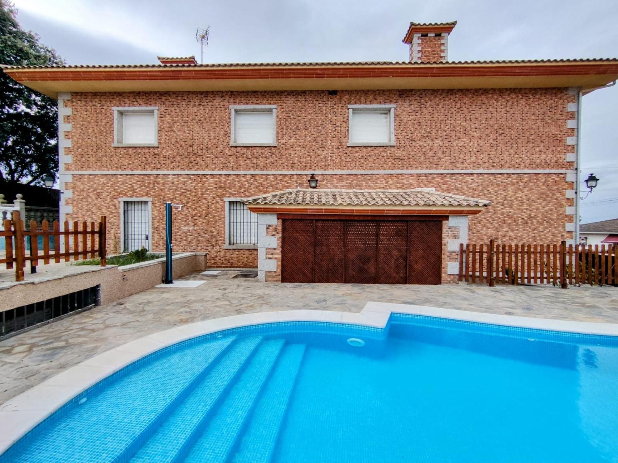 Preciosa Villa Para Grupos Grandes Con Piscina Y Bbq Casarrubios del Monte エクステリア 写真